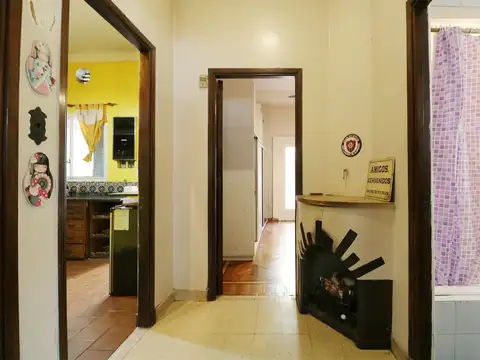 VENTA CASA PATIO PARRILLA Y TERRAZA - P. CHACABUCO