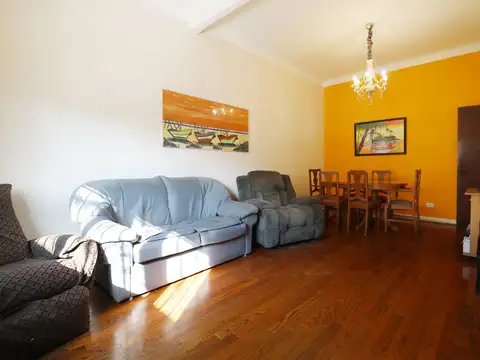 Casa 4 ambientes con 1 baño