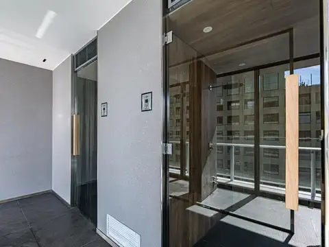 Alquiler Monoambiente con balcón en piso 4 - Quartier del bajo - Full amenities