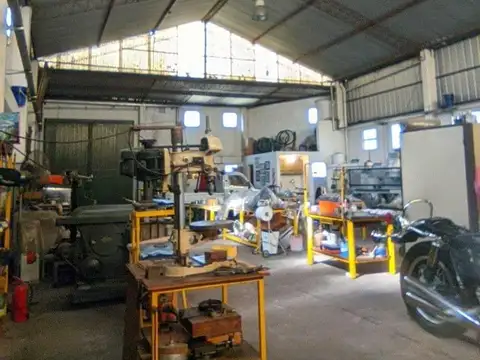 VENTA DE GALPON EN QUILMES OESTE