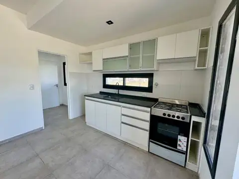Casa 4 ambientes con 3 baños