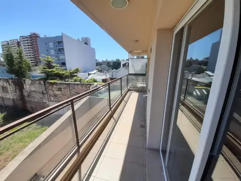 VENTA  1 DORMITORIO CON BALCON  PILETA COCHERA