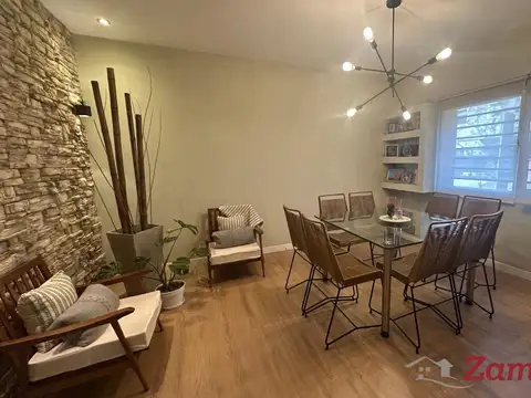 Venta Casa 2 plantas. 3 dormitorios (2 en suite) Quincho y terraza. Munro Este. Vte. López