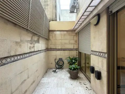 Oficina 3 ambientes con 2 baños