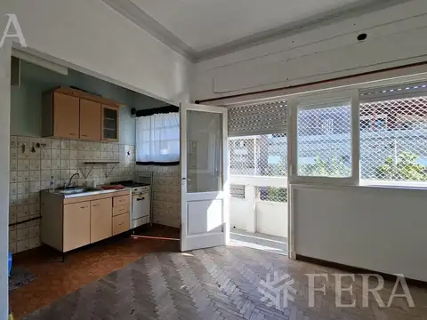 Depto Tipo Casa en Venta 40 años