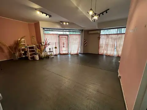 Local en Venta en Parque Chacabuco, USD 57.999