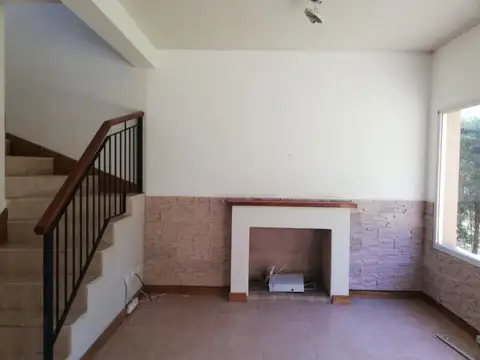 Casa 3 ambientes con 2 baños