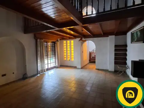 CASA en VENTA  - José C Paz  4AMB