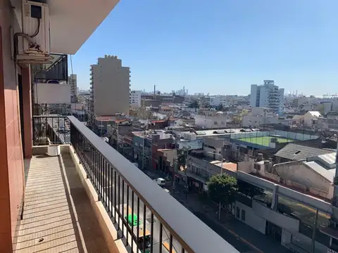 Av. Mitre 1829 , Piso 6