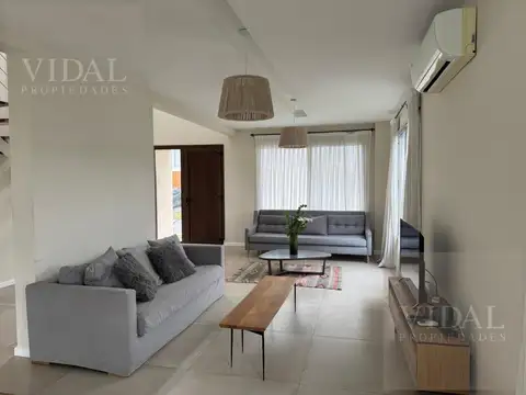 Casa en Alquiler de 3 dormitorios