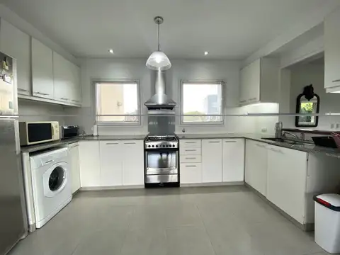 Casa en Alquiler al Oeste