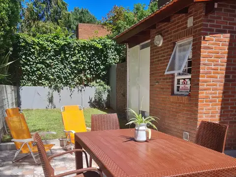 Casa 3 amb, jardin  parrilla , patio , 2 baños coche desc  