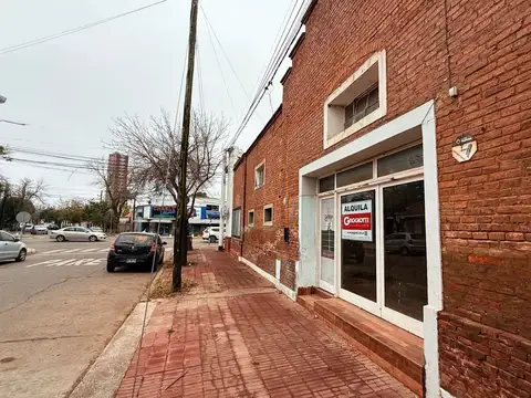 Local en Alquiler en Central Cordoba, $ 500.000