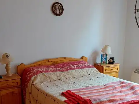 Depto Tipo Casa en Venta con 1 cocheras