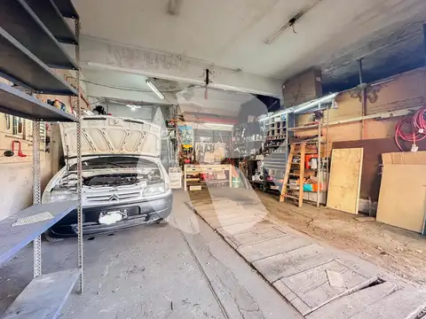 Hipolito Yrigoyen  al 5400