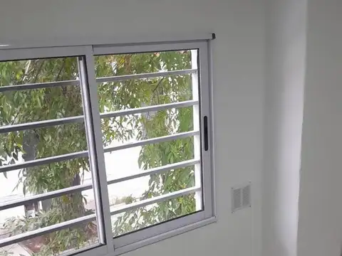 Depto Tipo Casa en Alquiler en Parque Chacabuco, $ 1.200.000