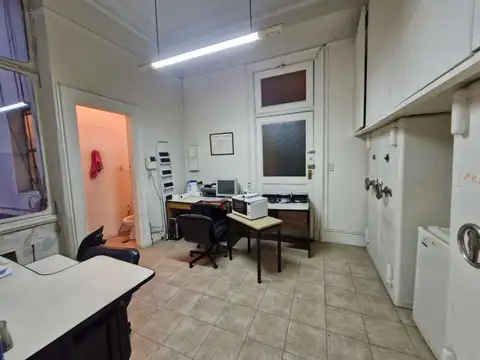 Oficina en Venta 76 años