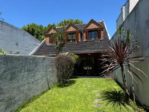 Venta Casa 5 Ambientes Con Cochera y Jardín Villa Urquiza