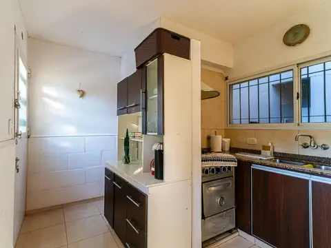 Depto Tipo Casa 4 ambientes con 2 baños