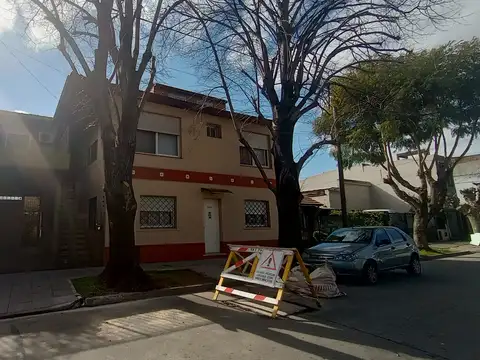 Casa en venta en Bernal sobre calle Maipu y Cerrito