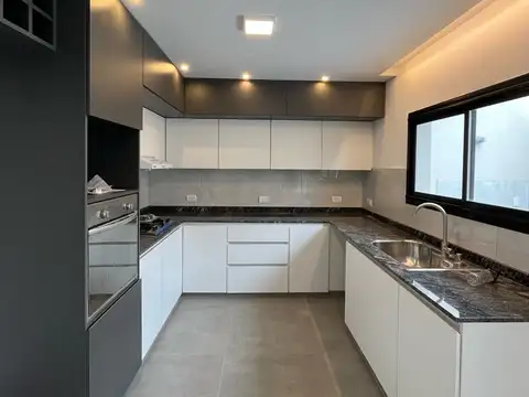 Casa en Venta en Republica De La Sexta, USD 185.000