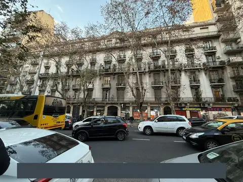 Venta Semipiso Apto Profesional con Baulera | Balvanera