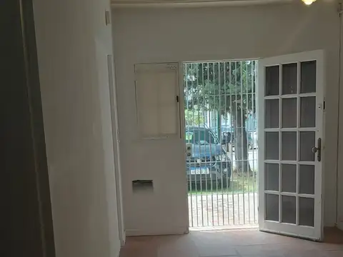 Depto Tipo Casa en Alquiler en Lomas de San Isidro, $ 800.000