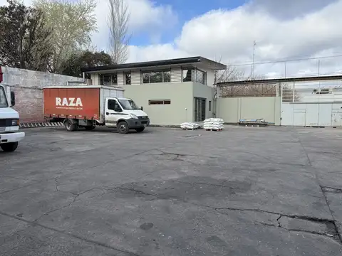 141 y 44 200