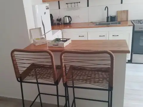 Depto Tipo Casa en Alquiler Temporal en Villa del Parque, USD 1.400