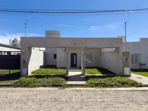 Casa 2 ambientes con 1 baño
