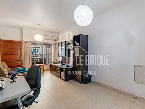 Tríplex 4 amb con Cochera y Jardín. Sin Expensas 