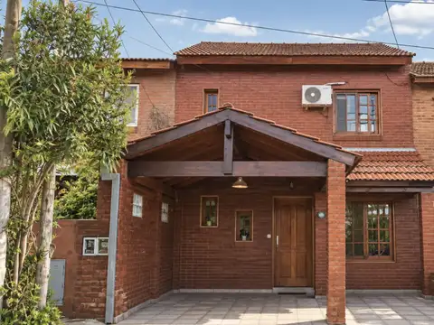 VENTA CASA 4 AMB. CON PATIO -ALTOS DE PACHECO