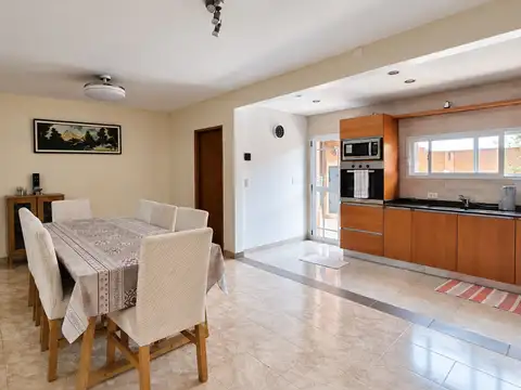 Avenida General Juan Domingo Perón 4300