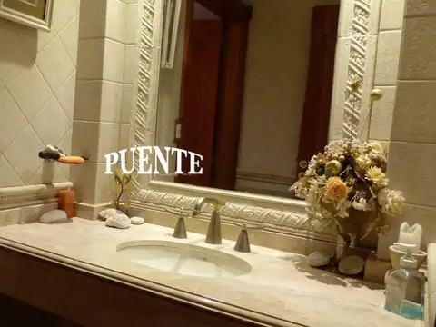 Casa en Venta al Oeste