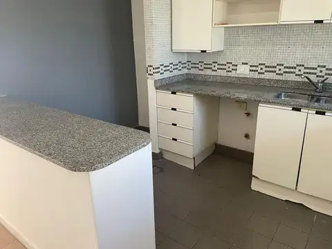 Departamento en Alquiler en Lanús Este, $ 600.000