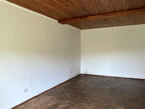 Amplio 3 ambientes al frente con balcón