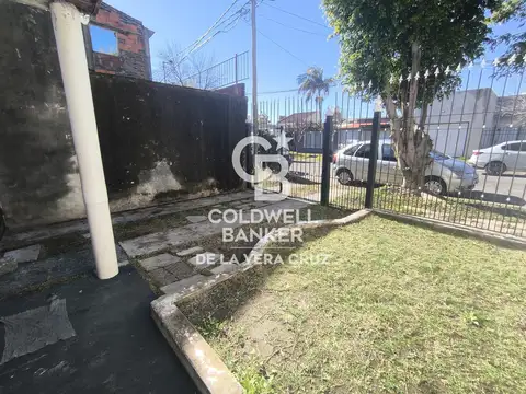 Casa 6 ambientes con 2 baños