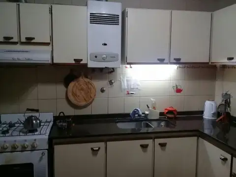 CASA VENTA 3 DORMITORIOS BARRIO CRISTALERIA