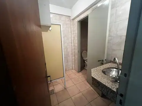 Oficina en Alquiler 50 años