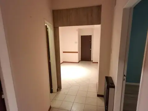 Oficina 6 ambientes con 1 baño