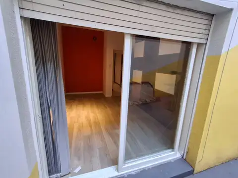 Oficina en  En Barrio Martin c/patio, sala de espera, 3 oficinas.