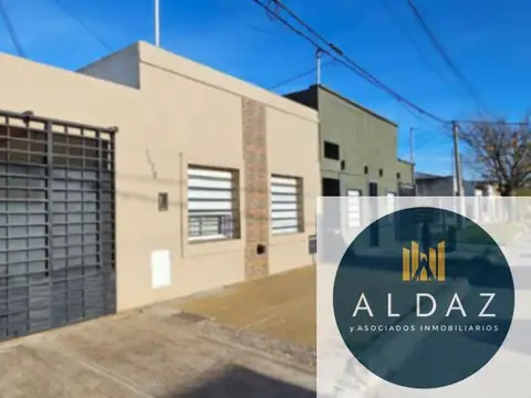 VENDE | CASA de 2 dormitorios con cochera