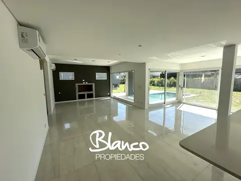 Casa en Alquiler en Lagoon Pilar, USD 2.200