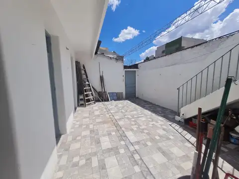 Depto Tipo Casa 2 ambientes con 1 baño