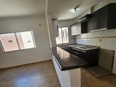 Departamento en Alquiler con 1 cocheras