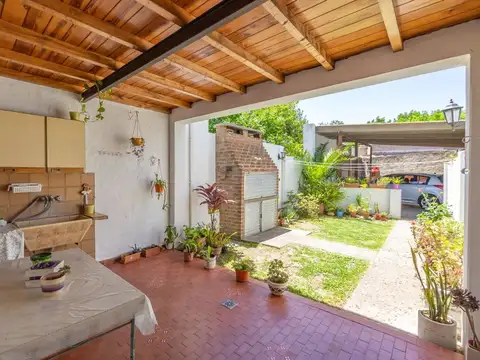 Depto Tipo Casa en Venta en Remedios De Escalada, USD 110.000
