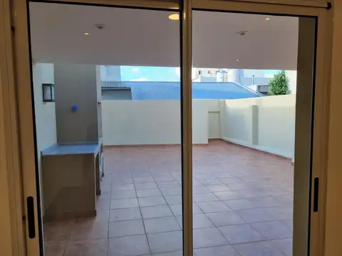 Depto Tipo Casa en Alquiler en Villa Pueyrredon, $ 1.500.000