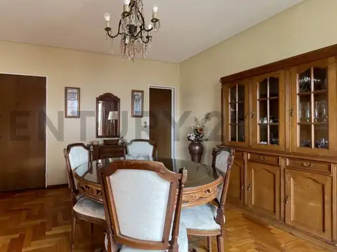 Avenida Directorio 2200, Piso 6