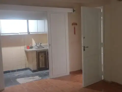 EXCELENTE 3 AMBIENTES EN DOS PLANTAS CON PATIO | RECOLETA