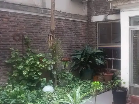 Azcuénaga 900, Piso PB